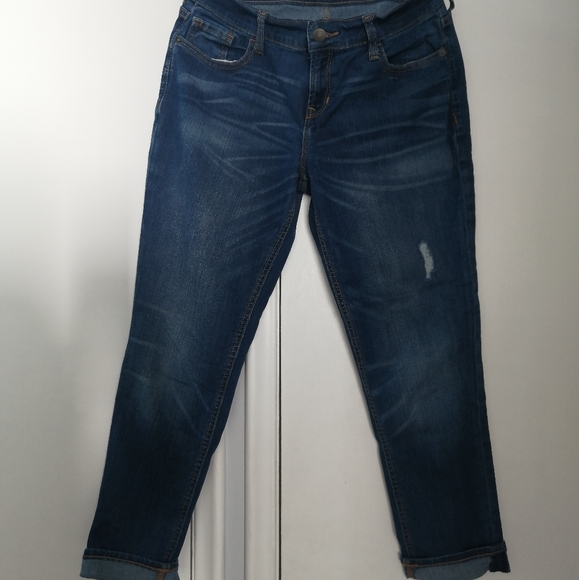 Old Navy Boyfriend Skinny Jeans - Picture 2 of 10